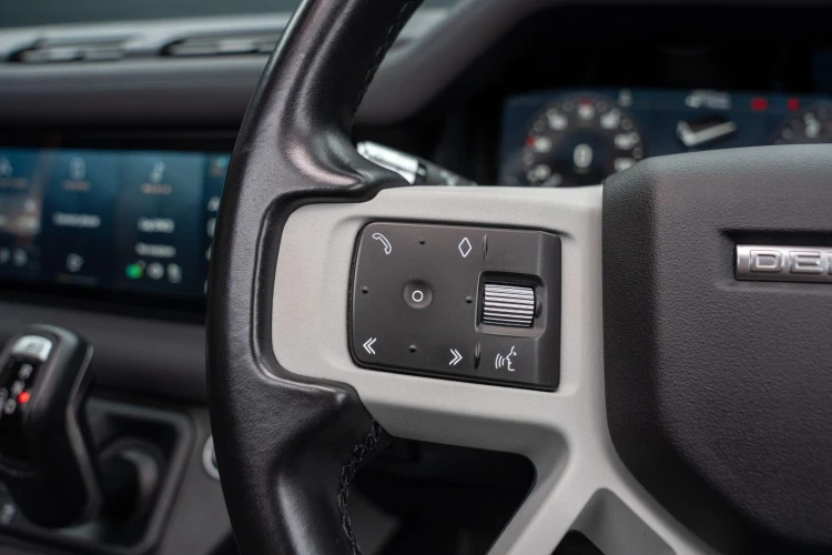 Vehicle Image 30