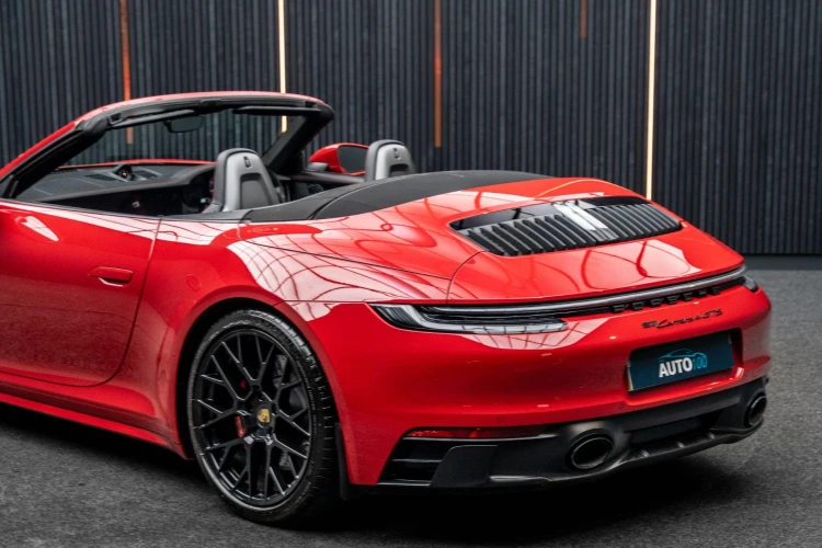 Vehicle Image 23