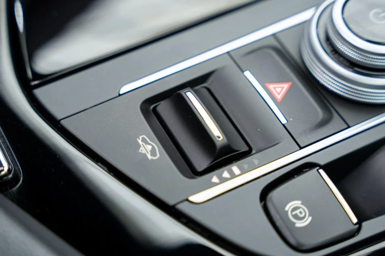 Vehicle Image 30