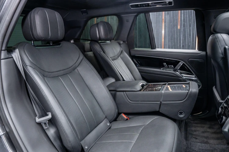 Vehicle Image 14