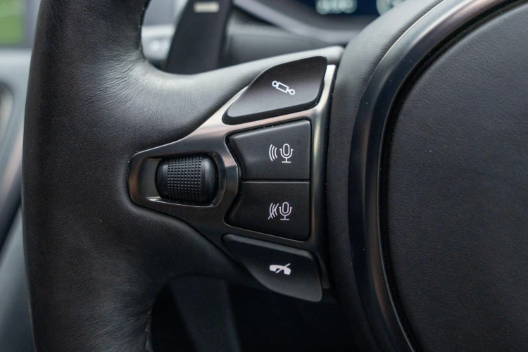 Vehicle Image 26