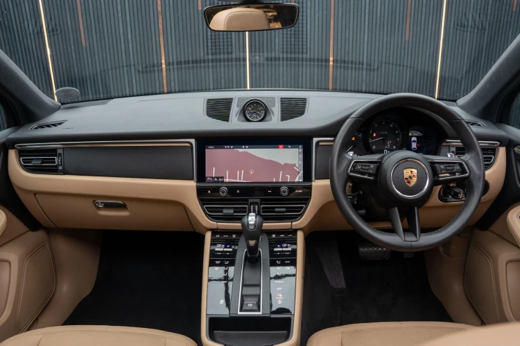 Vehicle Image 35