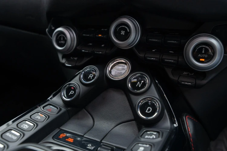 Vehicle Image 18