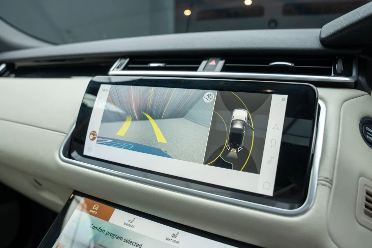 Vehicle Image 8