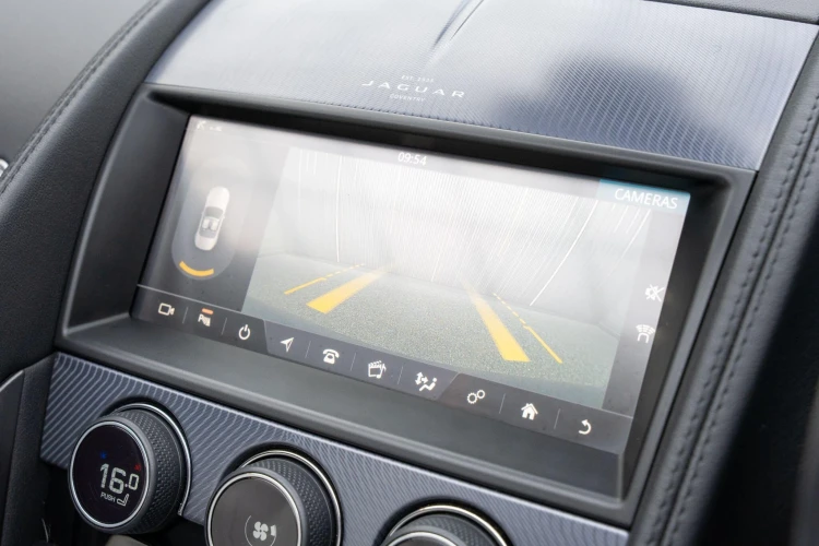 Vehicle Image 10