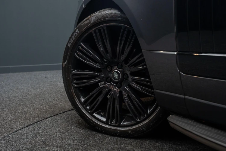 Vehicle Image 13