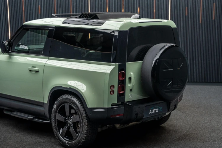 Vehicle Image 21