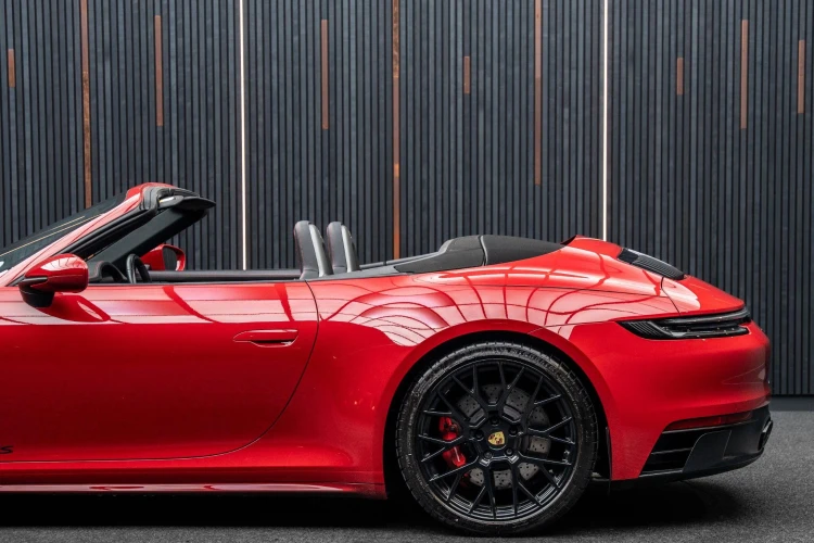 Vehicle Image 21