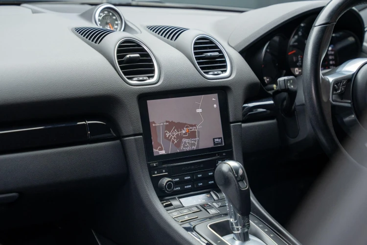 Vehicle Image 36
