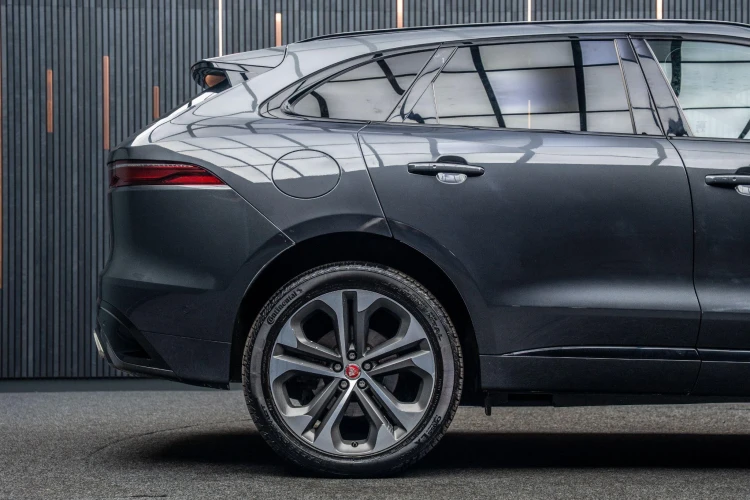 Vehicle Image 19