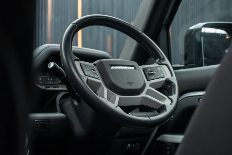 Vehicle Image 35