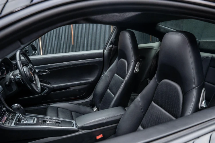 Vehicle Image 38