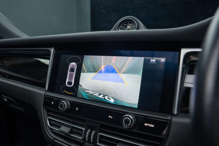 Vehicle Image 8
