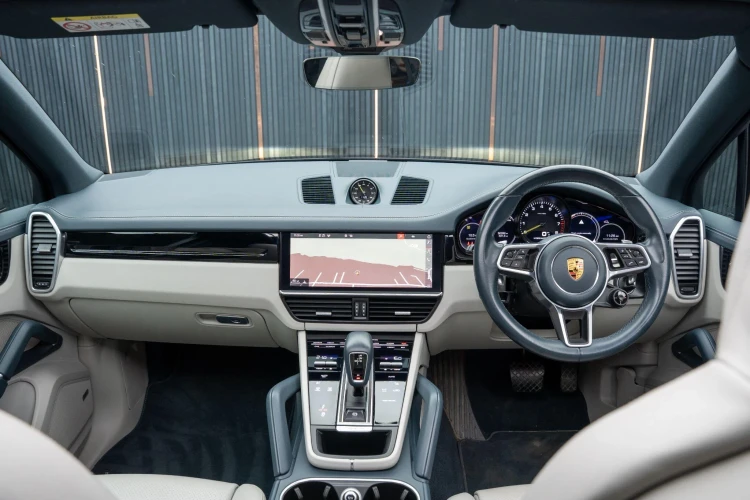 Vehicle Image 38