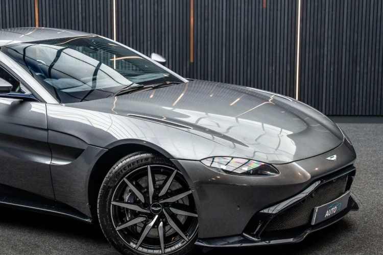 Vehicle Image 9