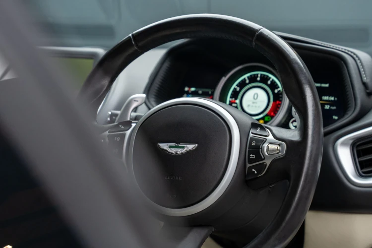Vehicle Image 35