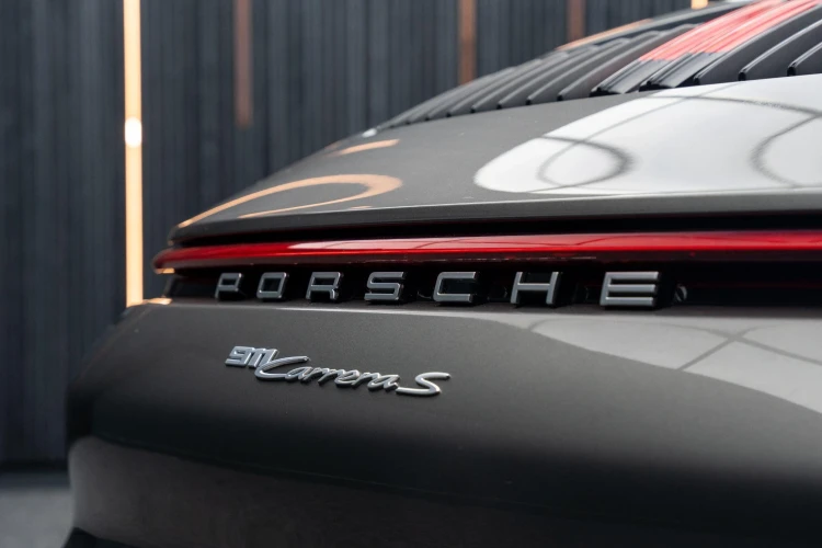 Vehicle Image 25