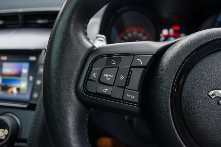 Vehicle Image 22