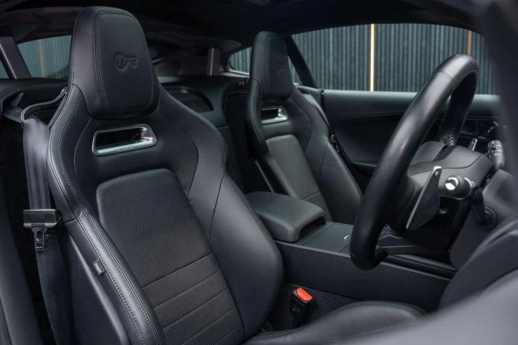 Vehicle Image 12