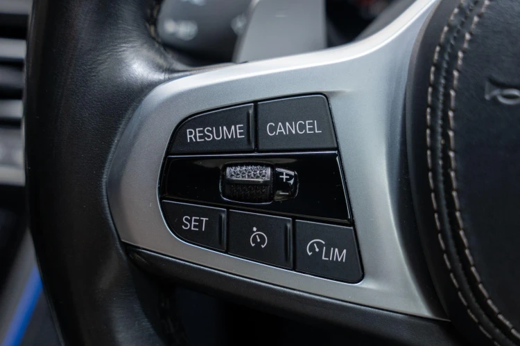 Vehicle Image 35