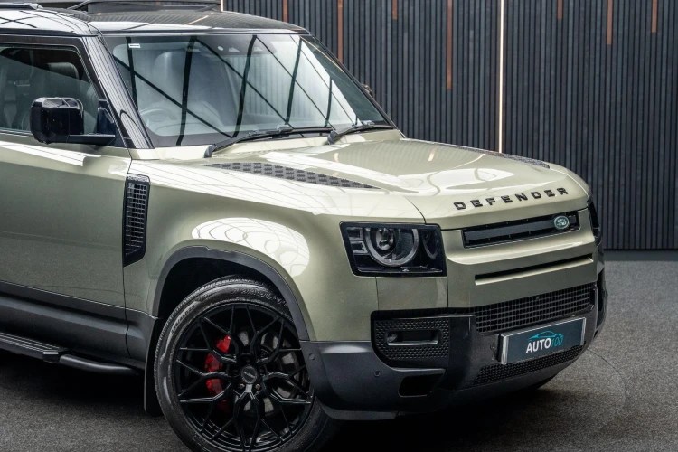 Vehicle Image 10