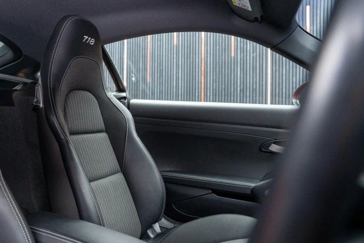 Vehicle Image 33