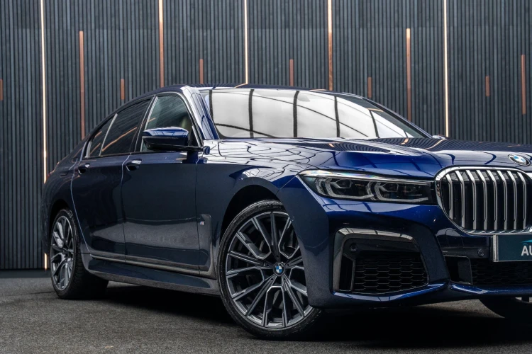 Vehicle Image 7