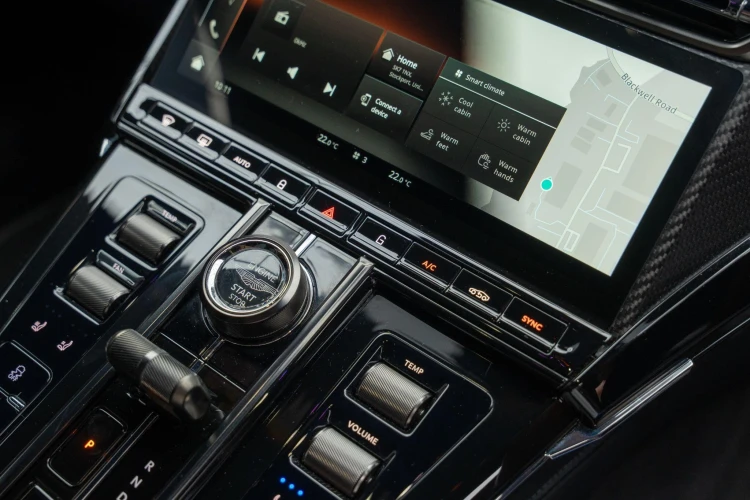 Vehicle Image 30