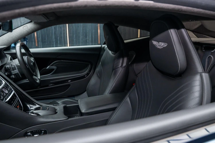 Vehicle Image 37
