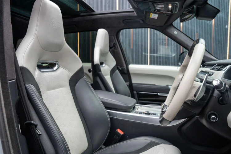 Vehicle Image 14