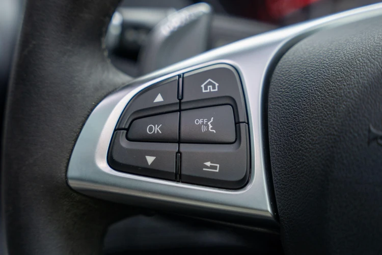 Vehicle Image 36