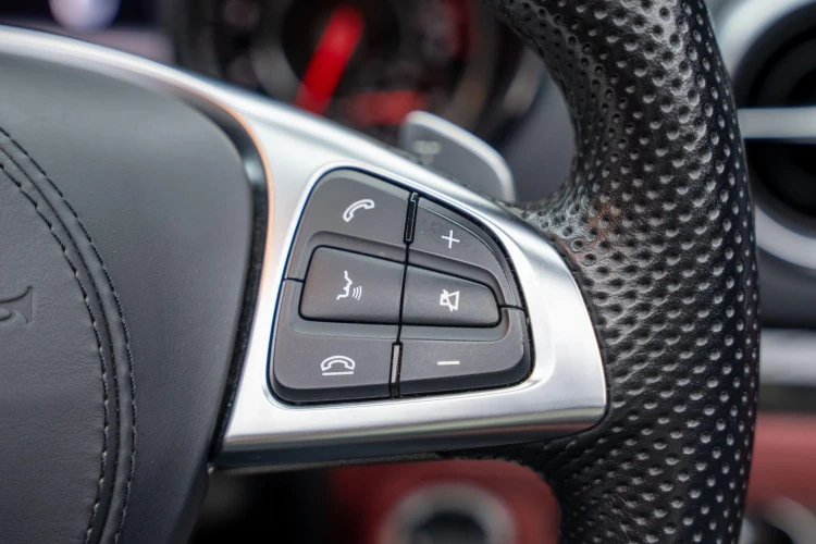 Vehicle Image 30