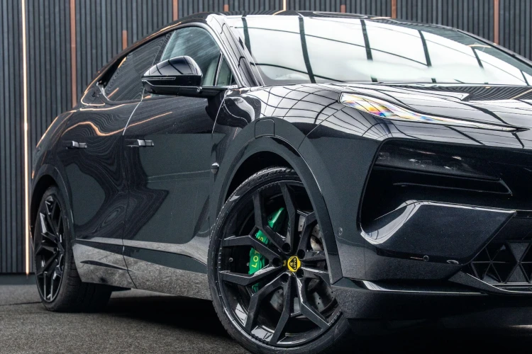 Vehicle Image 7