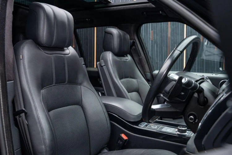 Vehicle Image 12
