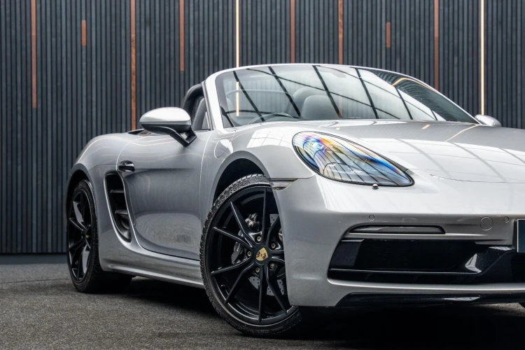 Vehicle Image 11