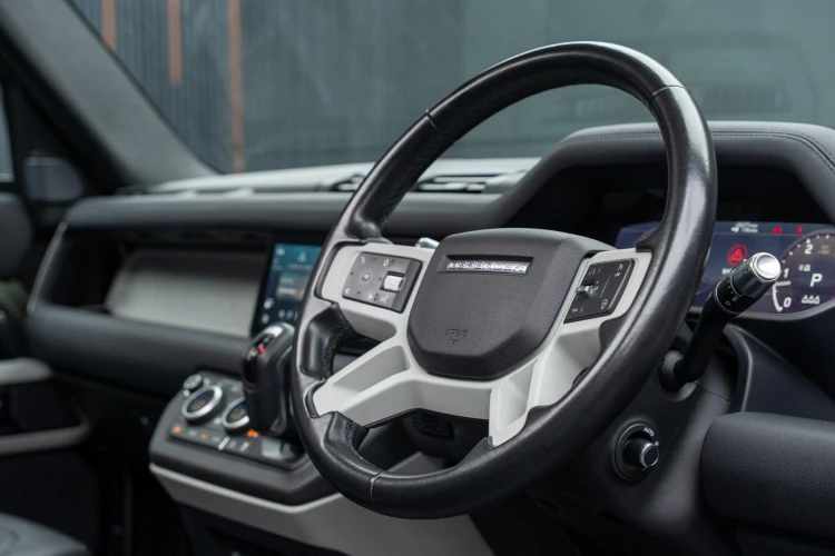 Vehicle Image 36