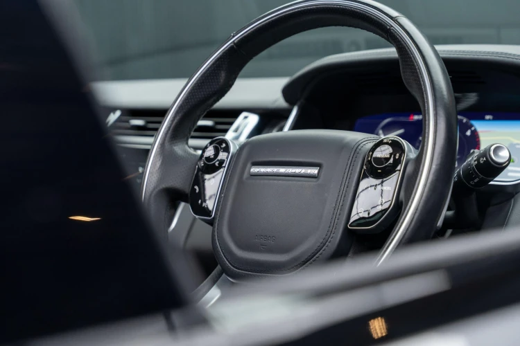 Vehicle Image 30