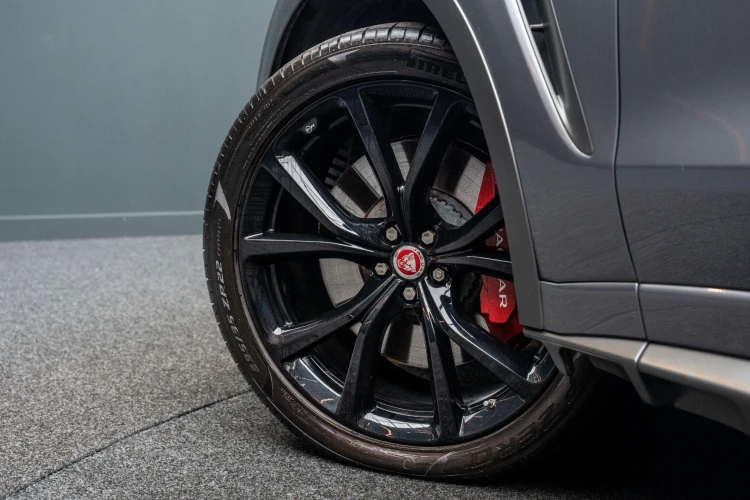 Vehicle Image 13