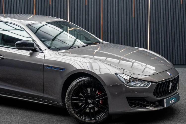 Vehicle Image 9