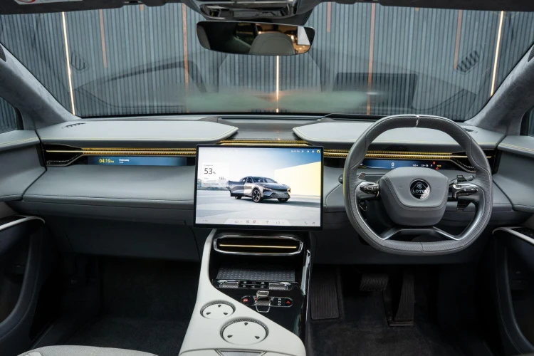 Vehicle Image 35