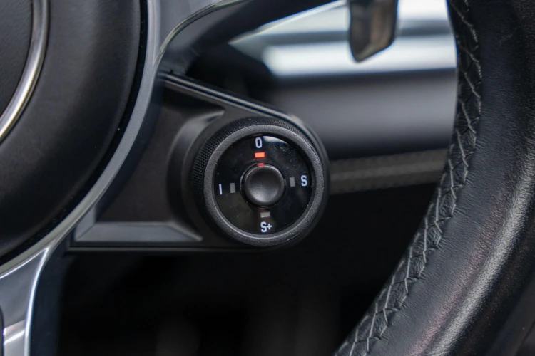 Vehicle Image 37