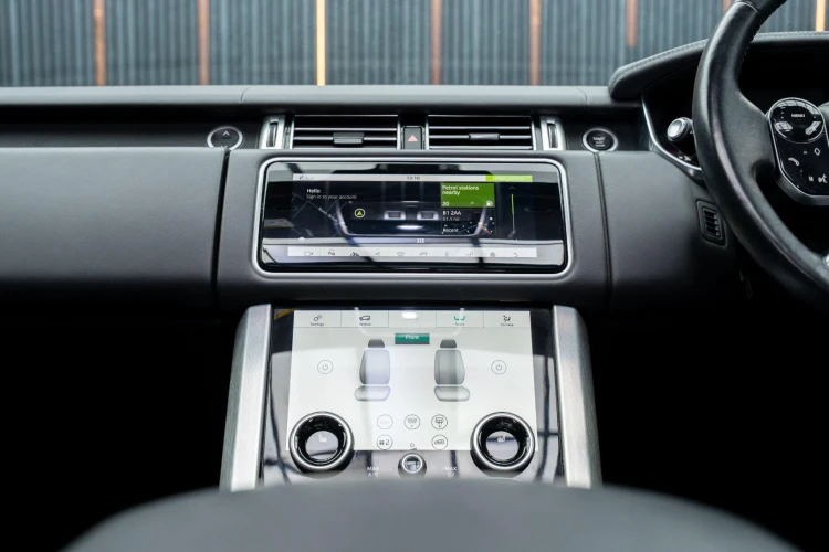 Vehicle Image 30