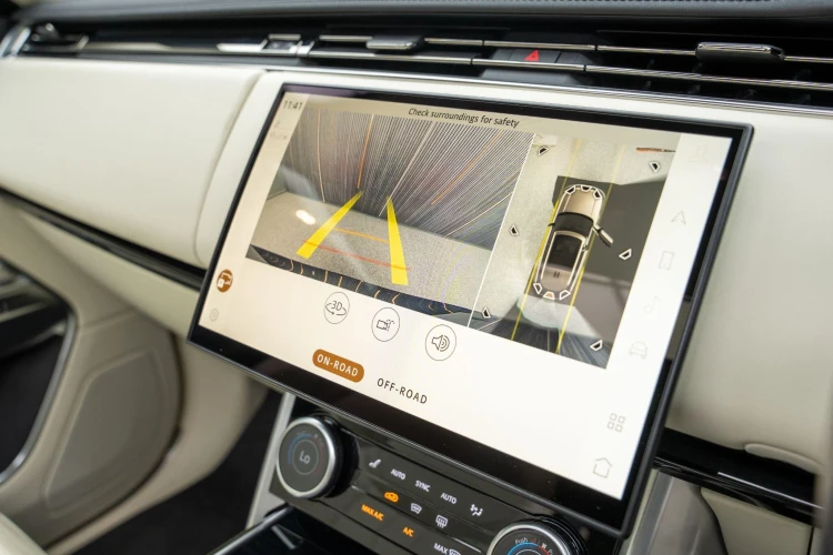Vehicle Image 8