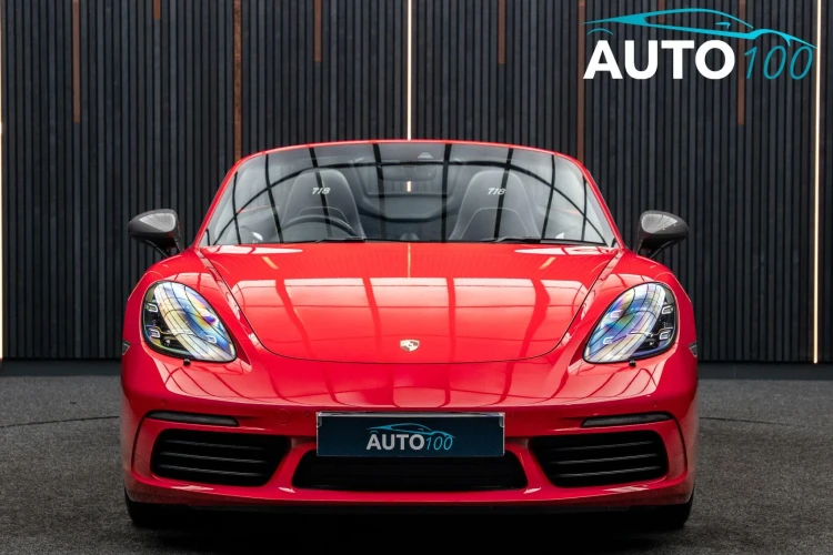 Vehicle Image 11