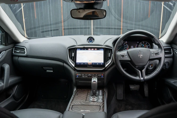 Vehicle Image 37