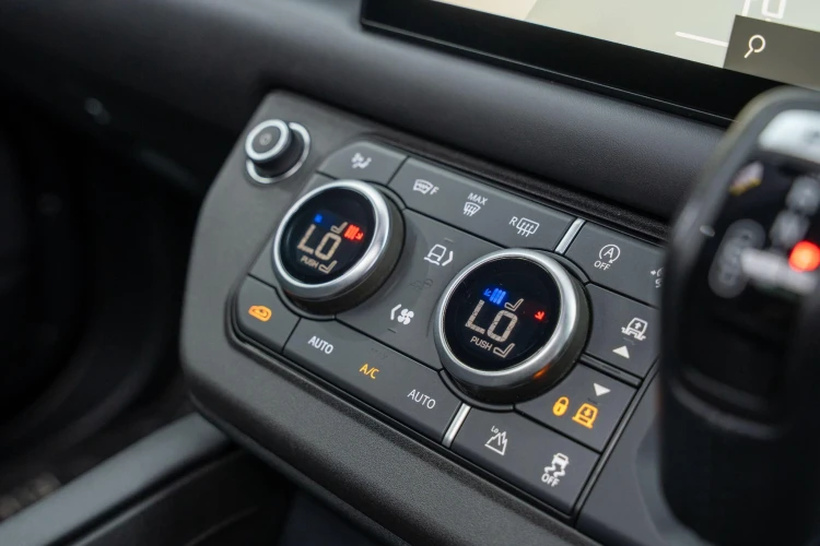 Vehicle Image 22