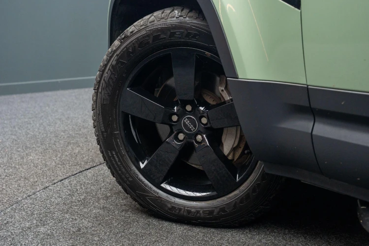 Vehicle Image 15