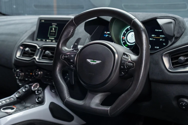 Vehicle Image 4