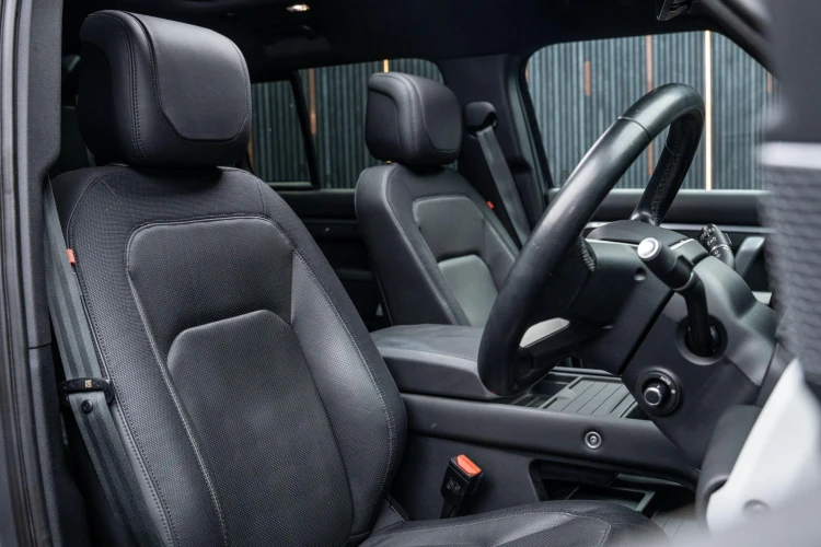 Vehicle Image 12