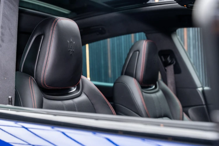 Vehicle Image 37